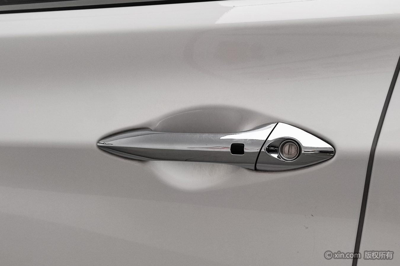 Hyundai Elantra 2016 1.6L AT Luxury