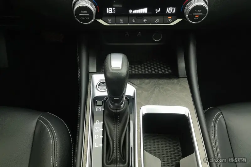 Nissan Teana 2.0 L XL-TLS — фото 10