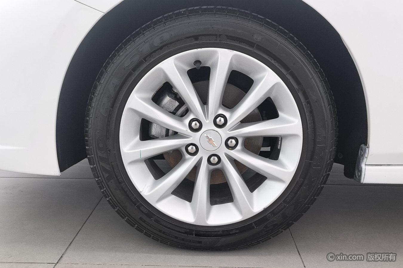 Chevrolet Cruze 2018 320 AT