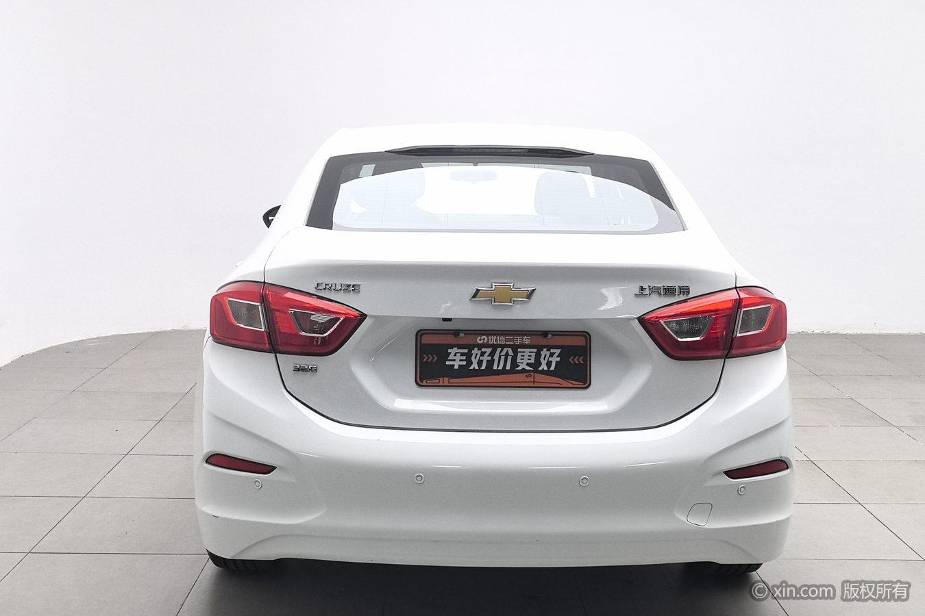 Chevrolet Cruze 2018 320 AT