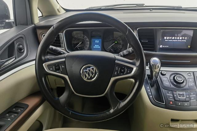 Buick GL8 2017 25 S Luxury V — фото 14