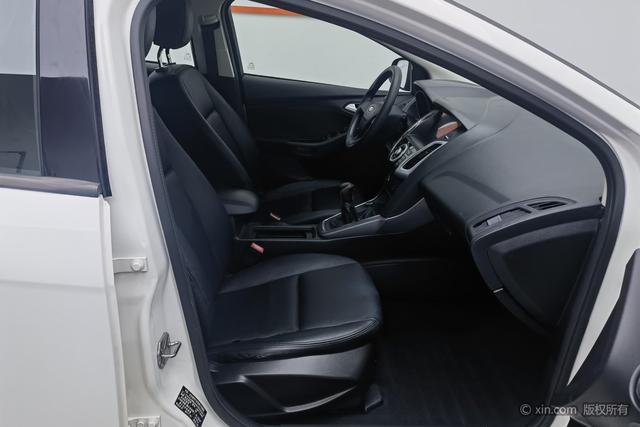 Ford Focus 2017 1.6 L MTComfort — фото 19