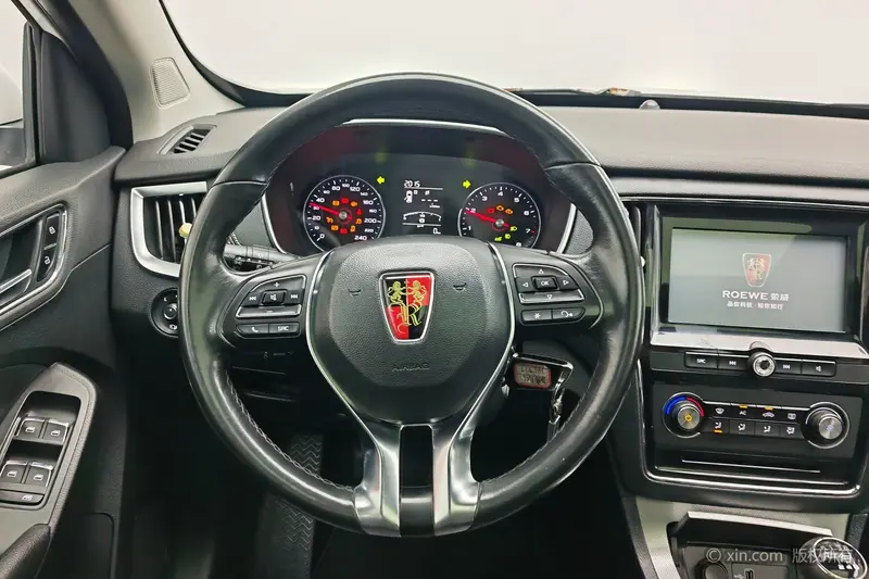 Roewe RX5 — фото 10