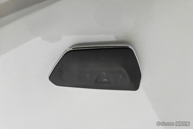 Volkswagen Golf 2022 Белый из Китая, фото 3