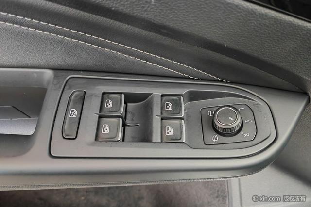 Volkswagen Golf id 4320820 из Китая 23