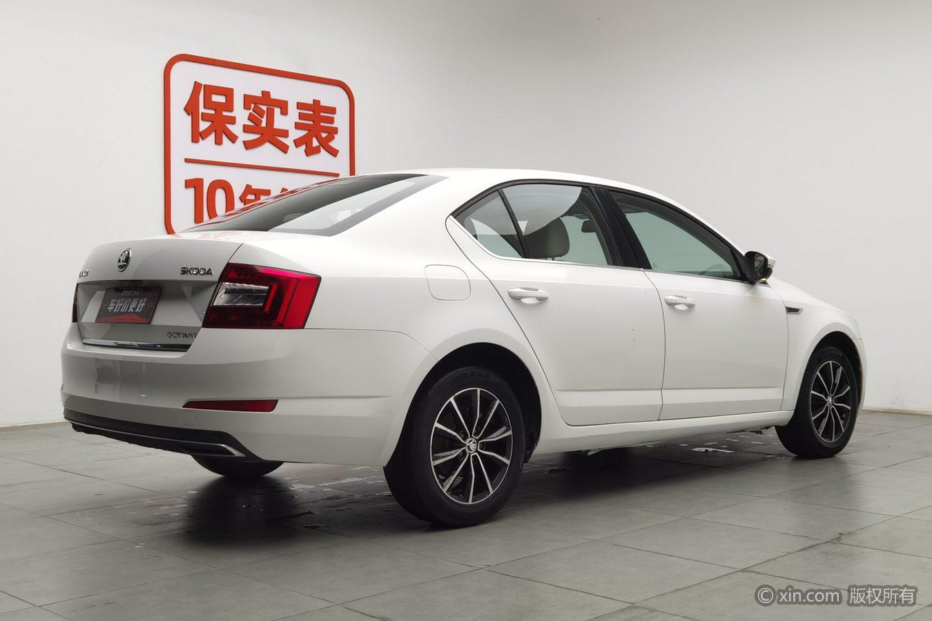 Skoda Octavia 2017 1.6L MT