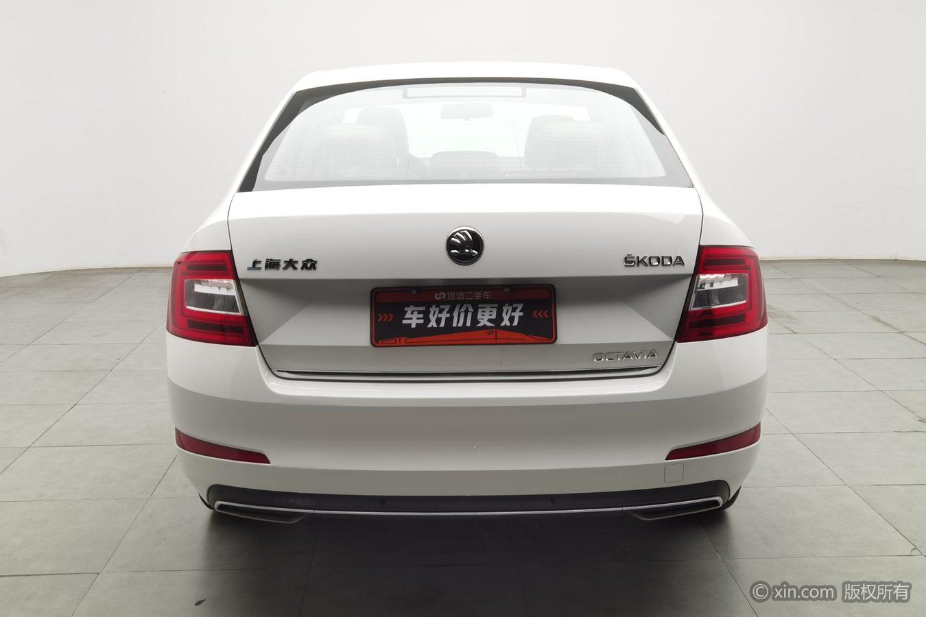Skoda Octavia 2017 1.6L MT