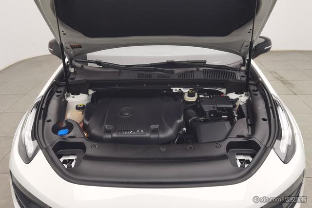 Lynk & Co 02 Hatchback 2022 2.0 TD Hatchback Pro — фото 5