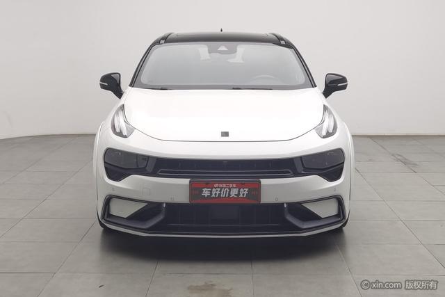 Lynk & Co 02 Hatchback 2022 2.0 TD Hatchback Pro — фото 2