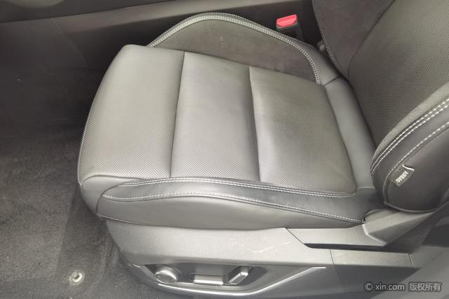 Lynk & Co 02 Hatchback 2022 2.0 TD Hatchback Pro — фото 19
