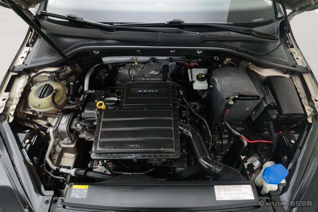 Volkswagen Golf 2014 1.6L AT Comfort