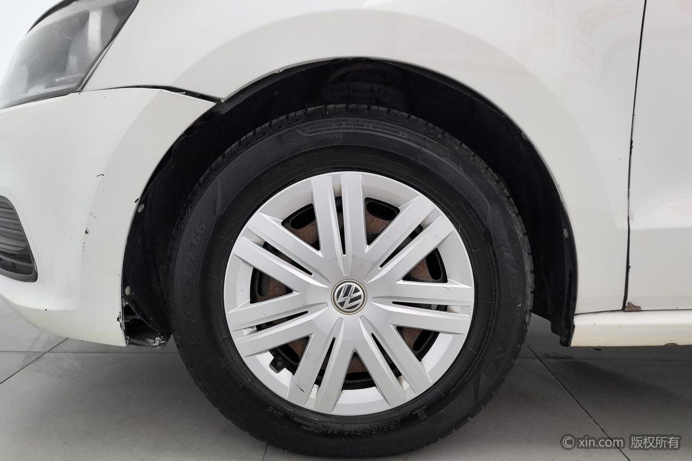 Volkswagen Polo 2016 1.4L MT