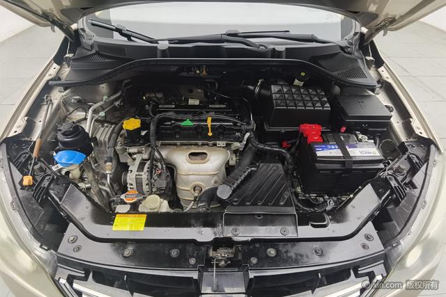 Roewe 350 2015 1.5 L MT — фото 5