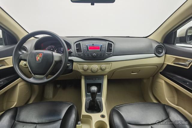 Roewe 350 2015 1.5 L MT — фото 13