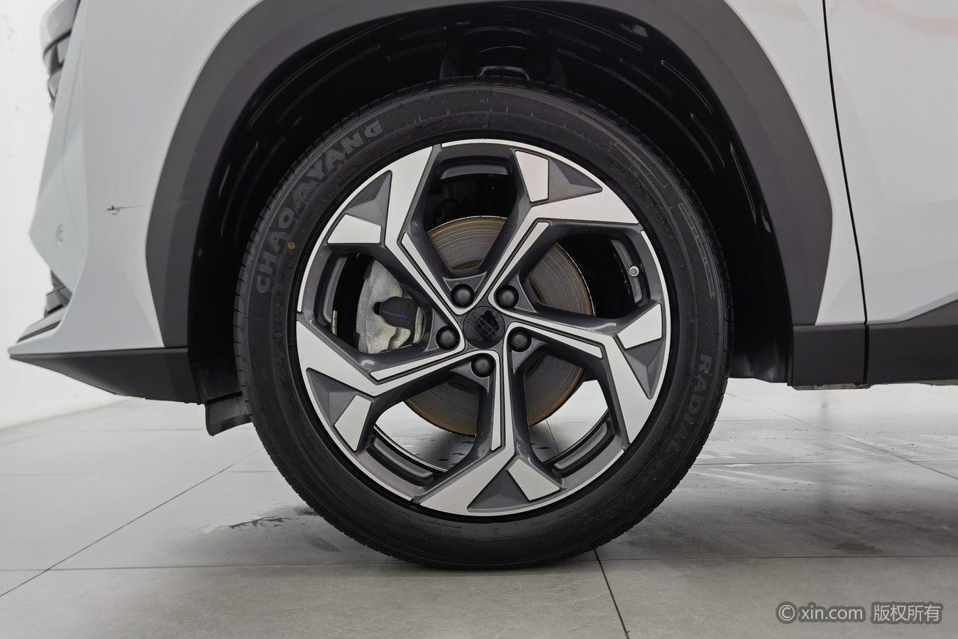 Geely Boyue L L 2024 1.5TD DCT Luxury