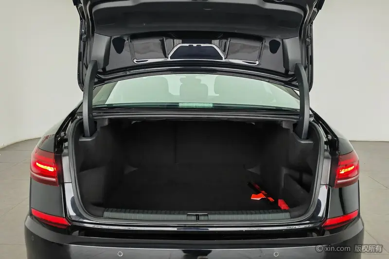 Volkswagen Passat — фото 18