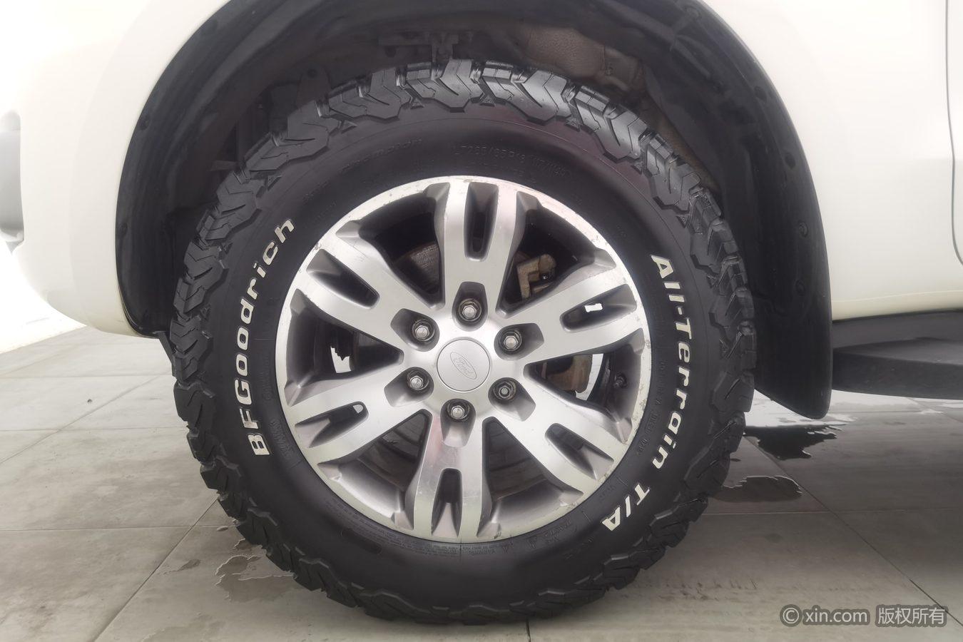 Ford Everest 2016 2.0T AT Luxury