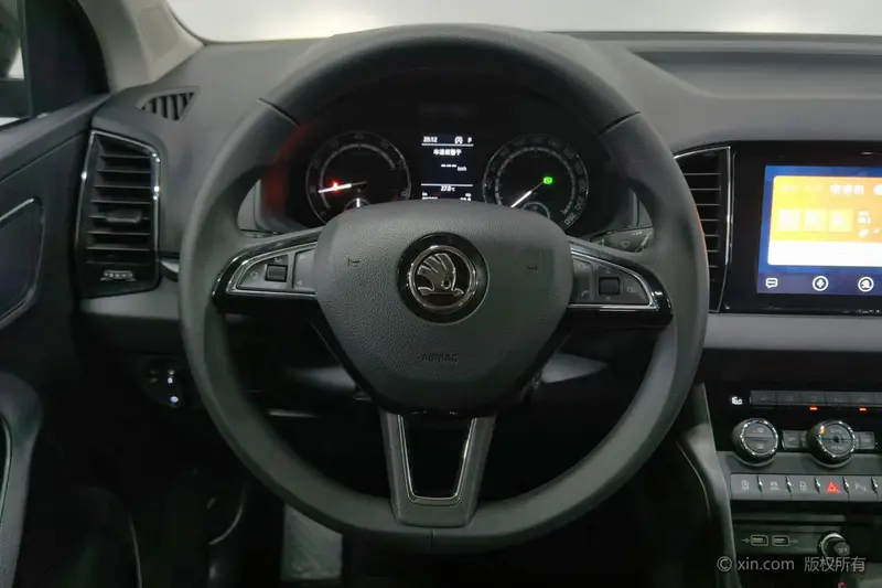 Skoda Karoq — фото 9