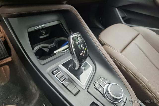 BMW X1 2022 s Drive 25 Li Leading — фото 14