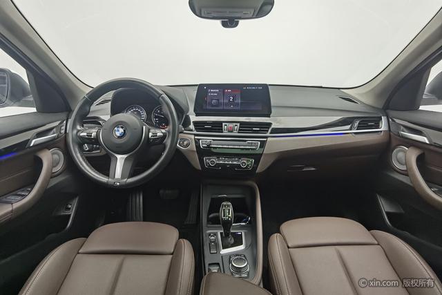 BMW X1 2022 s Drive 25 Li Leading — фото 12