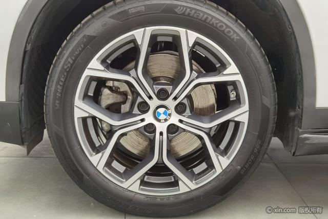BMW X1 2022 s Drive 25 Li Leading — фото 10