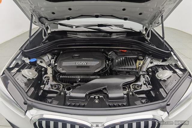 BMW X1 2022 s Drive 25 Li Leading — фото 5