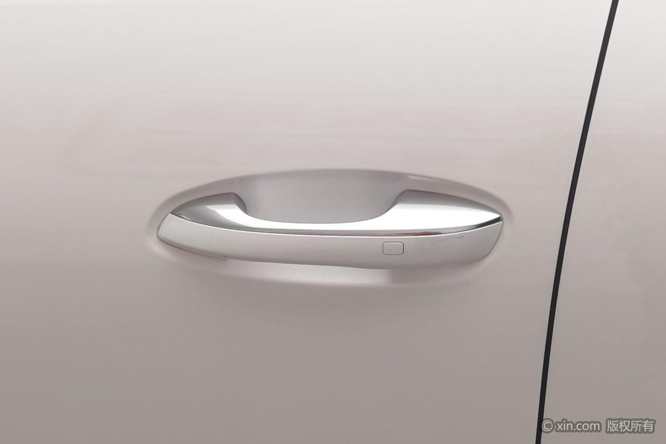 Denza X PHEV 2020 2.0T