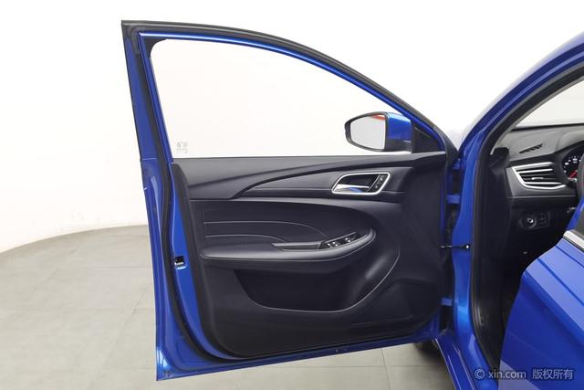 Roewe i5 2020 Синий из Китая, фото 3