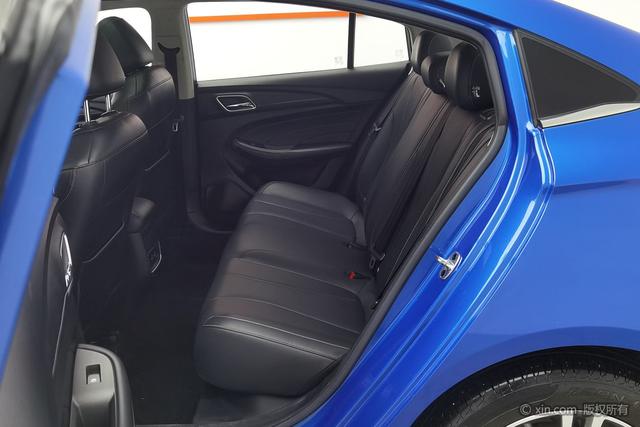 Roewe i5 id 3804782 из Китая 15