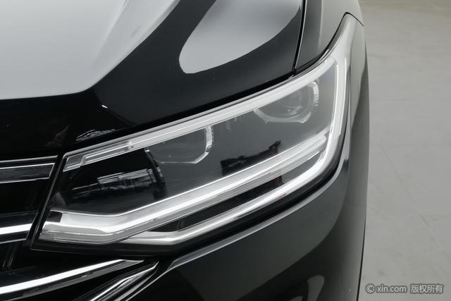 Volkswagen Tiguan L 2024 380 TSI 4 WDR-Line 7 — фото 7