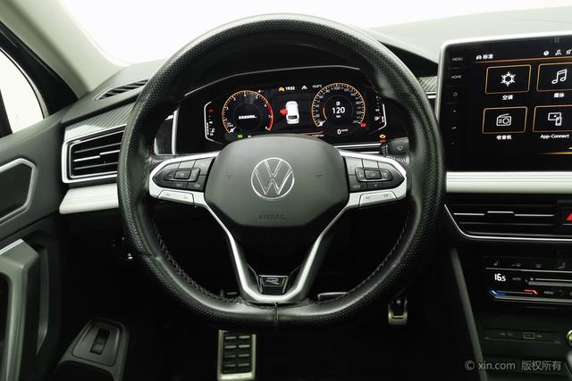Volkswagen Tiguan L 2024 380 TSI 4 WDR-Line 7 — фото 14