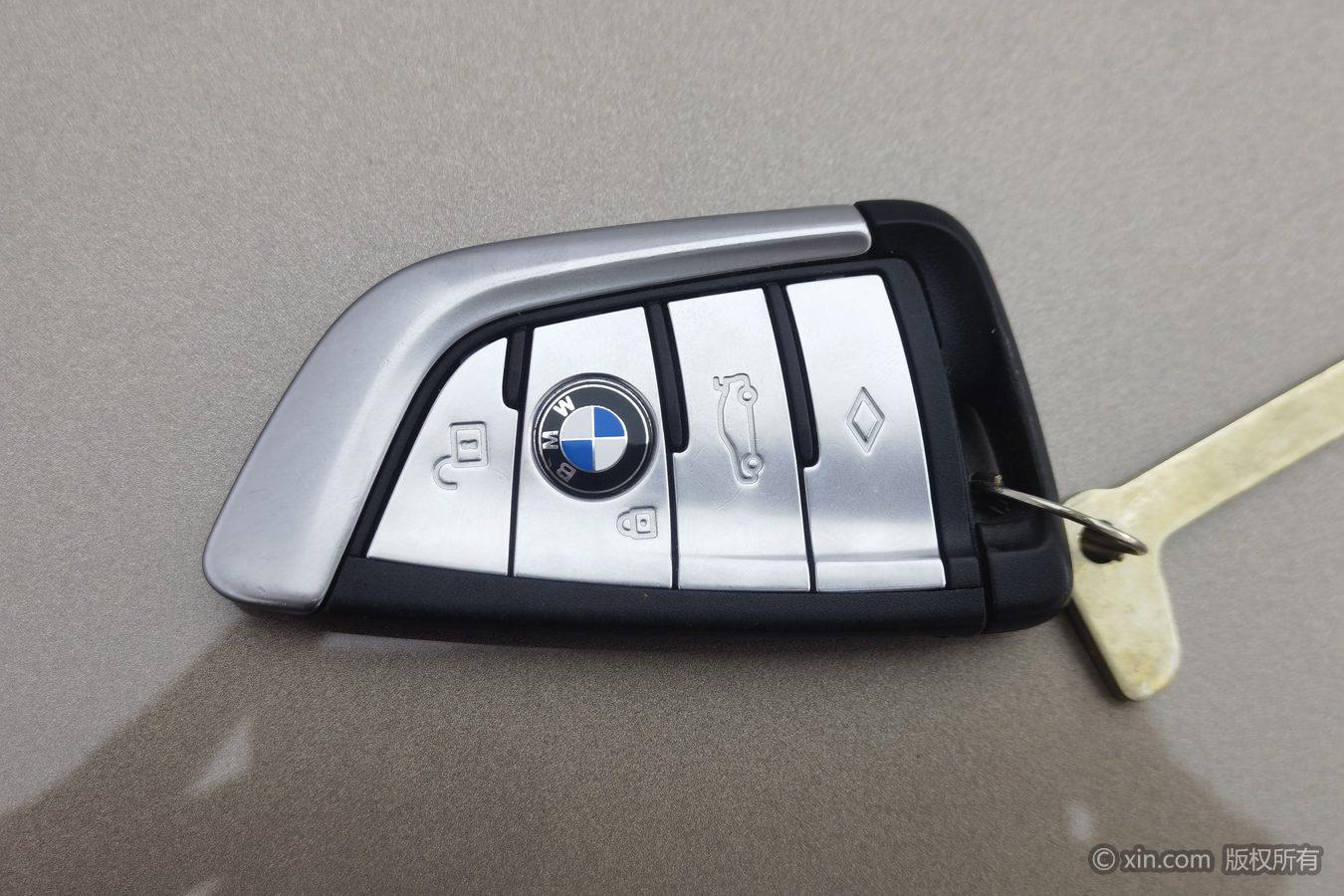 BMW 5 серииPHEV 5 PHEV 2018 530Le Luxury