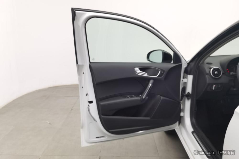 Заказать Audi Audi A1 2016 года за 1 326 669 ₽  из Китая