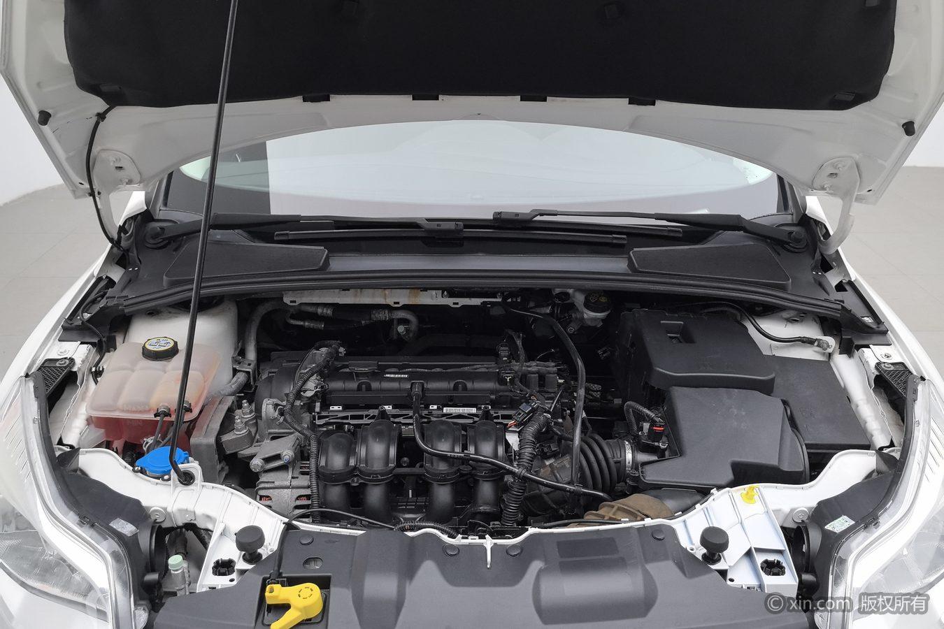 Ford Focus 2012 1.6L MT