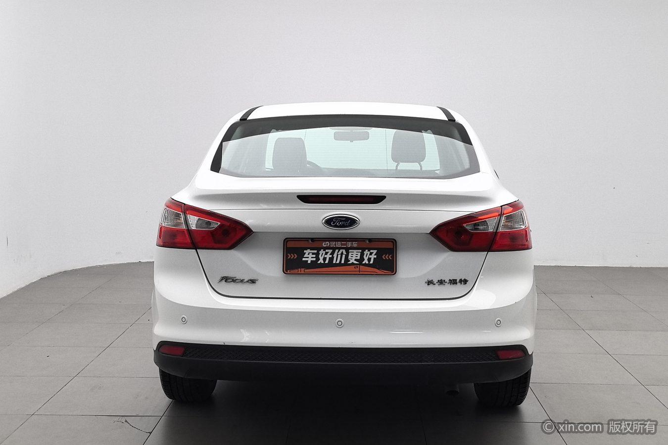 Ford Focus 2012 1.6L MT