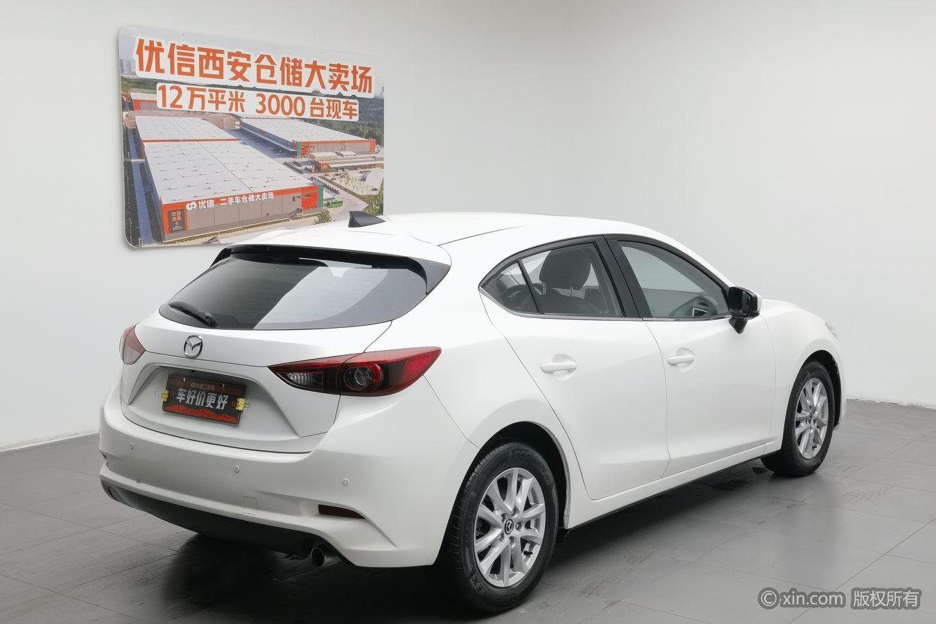 Mazda Mazda3 3 2017 1.5L AT Luxury V