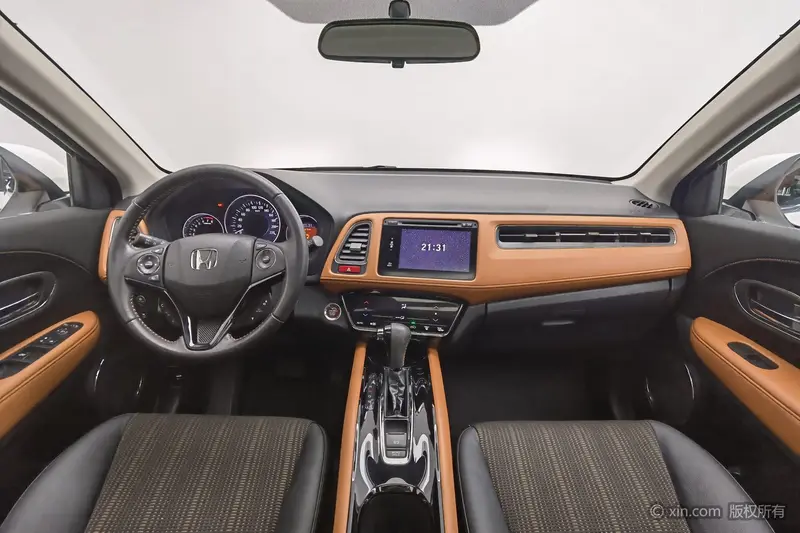Honda Vezel 1.8L CVT моноприводный люкс — фото 8