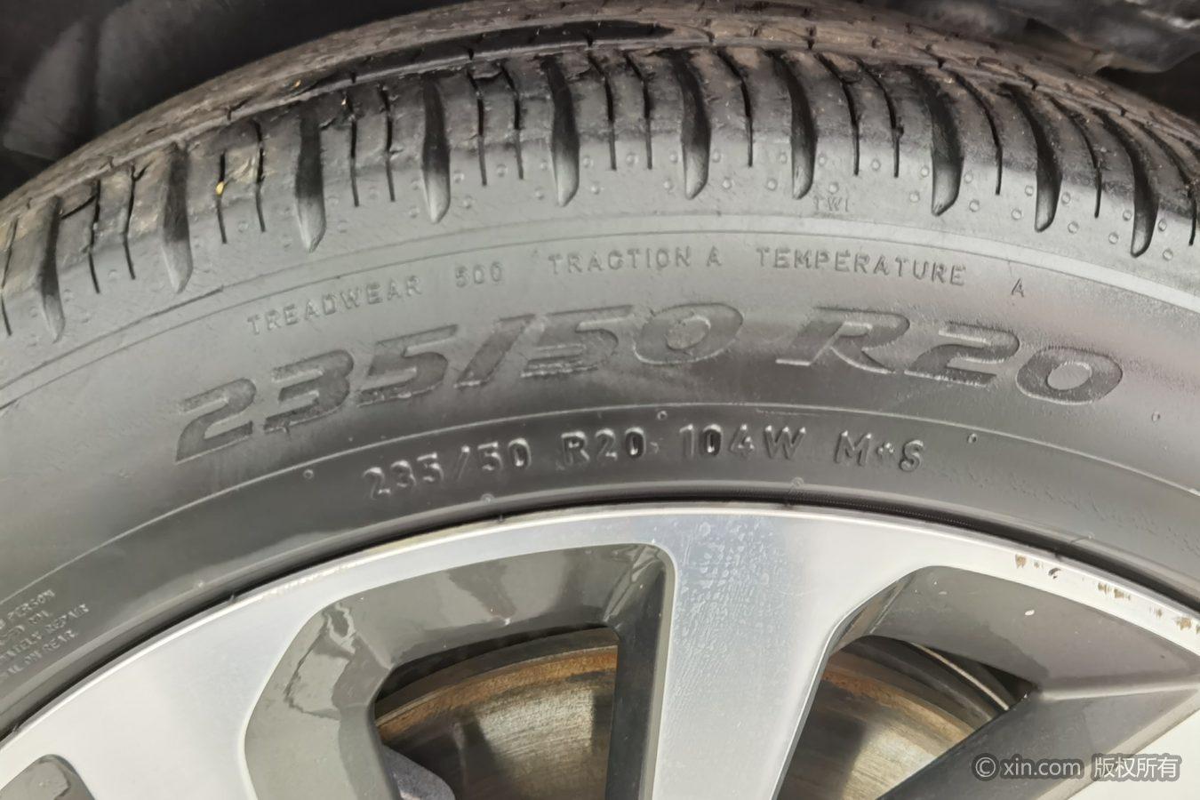 Land Rover Discovery Sport Sport 2022 249PS R-Dynamic HSE Luxury 7 мест