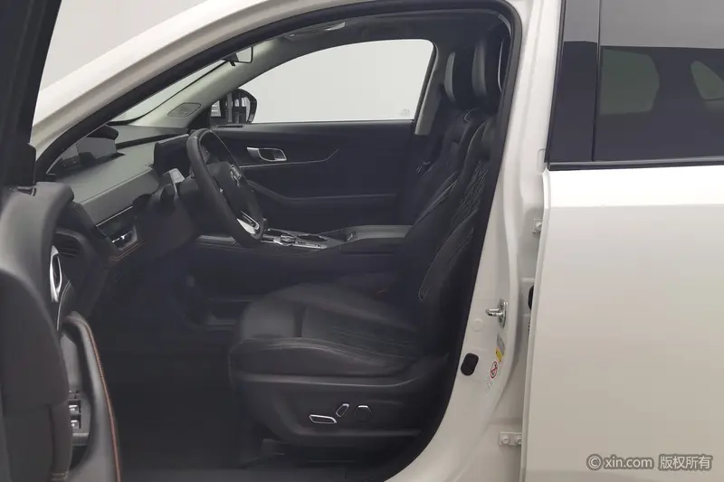 Changan UNI-K 2.0 T Premium — фото 11