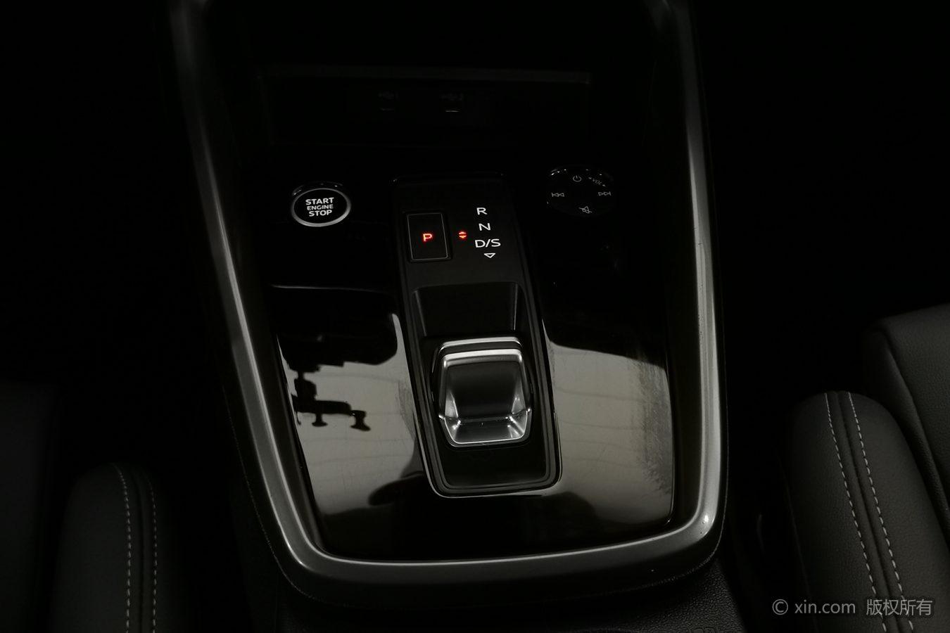 Audi A3 2021 Белый из Китая, фото 6