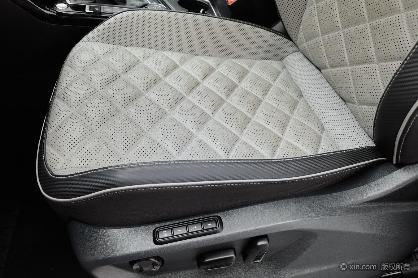 Volkswagen Tanyue X 2022 Красный из Китая, фото 2