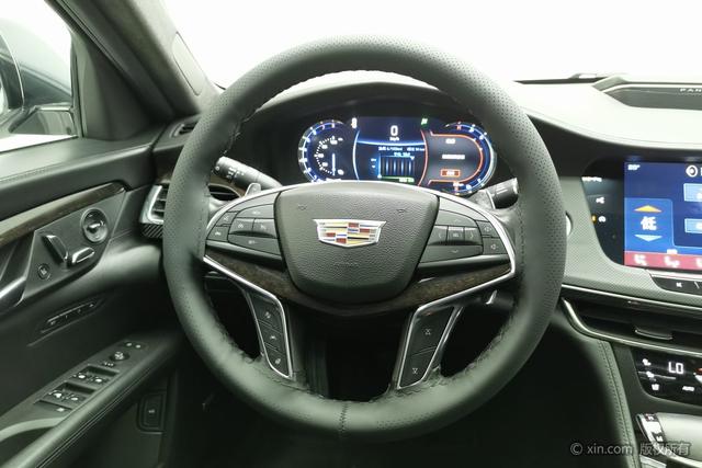 Cadillac CT6 2017 28 T — фото 14