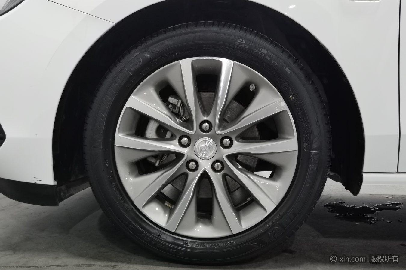 Buick GL6 2021 323T Luxury