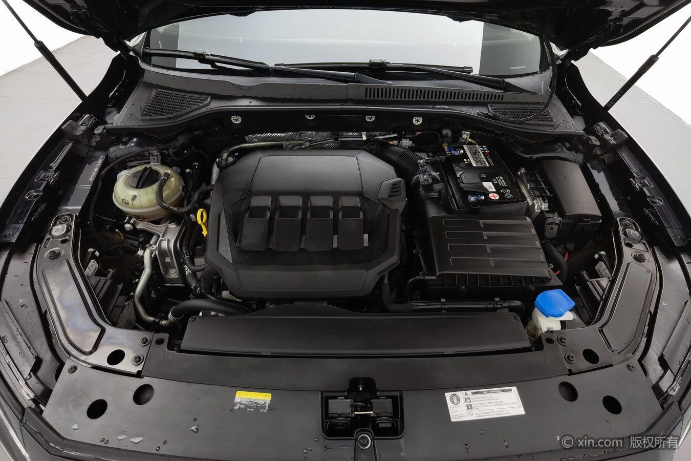 Volkswagen Passat 2022 Черный из Китая, фото 2