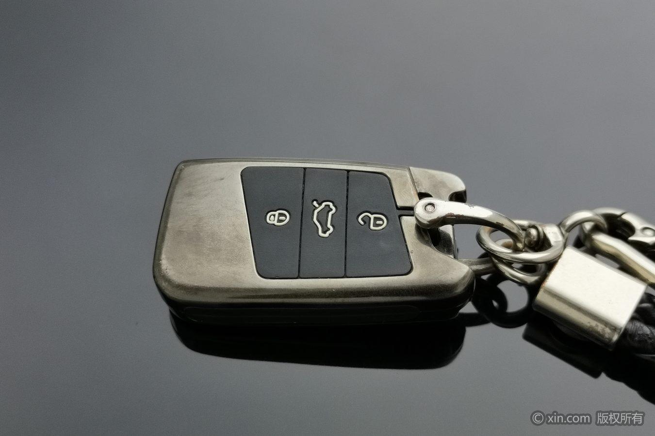 Volkswagen Passat id 4510854 из Китая 7