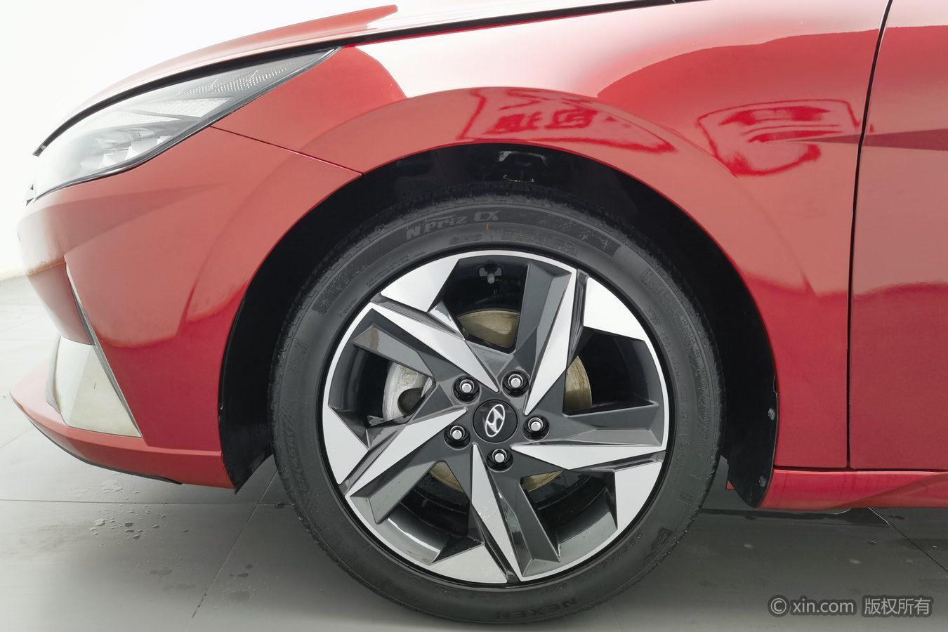Hyundai Elantra 2021 1.5L CVT LUX Luxury