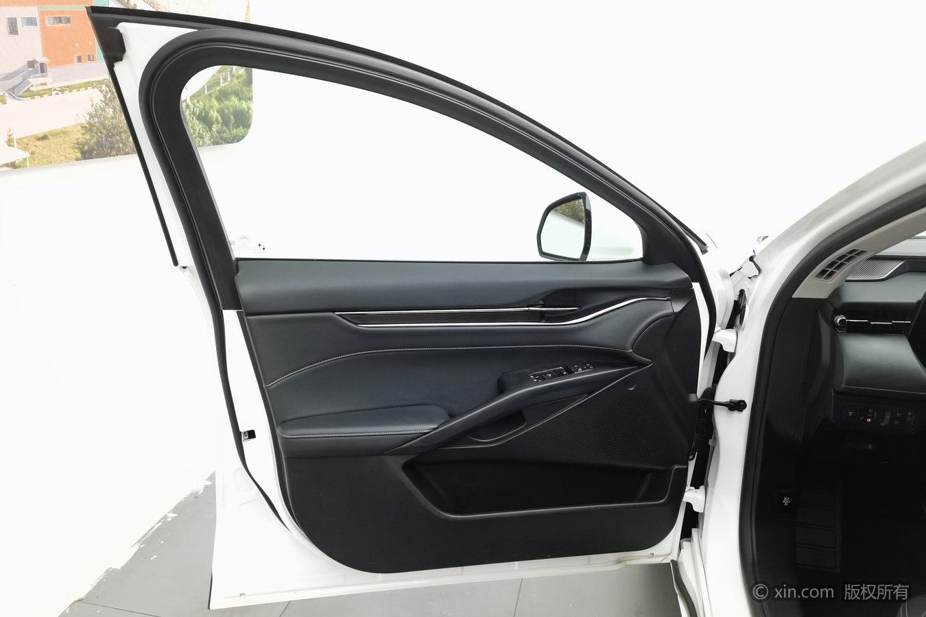 Ford Mondeo 2022 Белый из Китая, фото 2