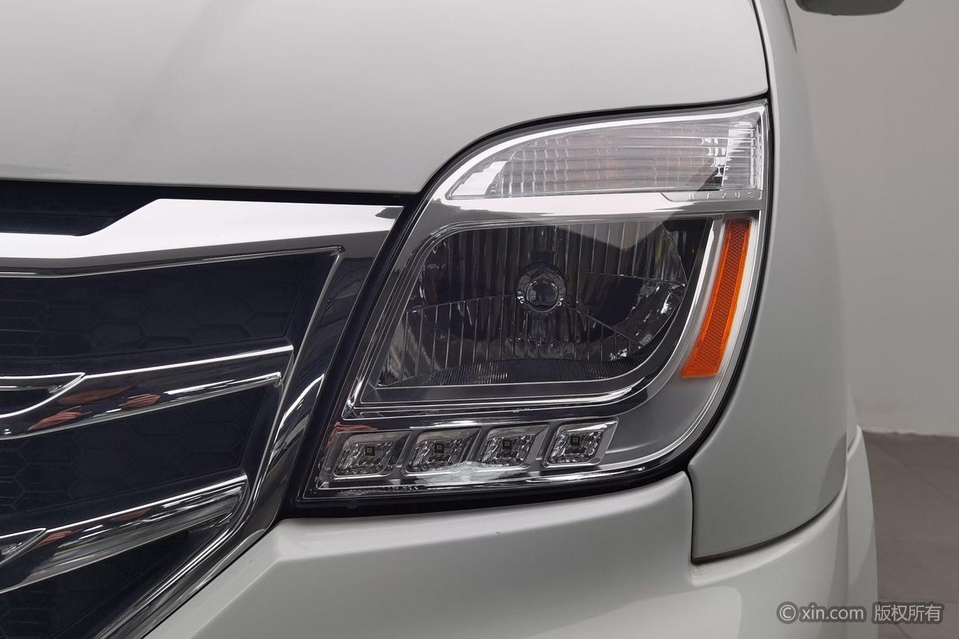 Maxus V80 2021 PLUS 2.0T AMT 5/6 мест