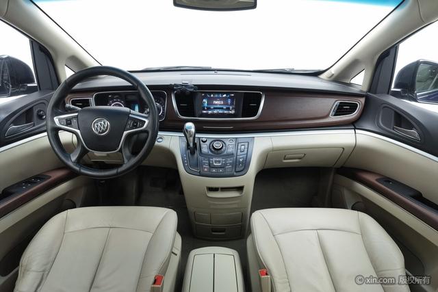 Buick GL8 2017 25 S Luxury V — фото 13