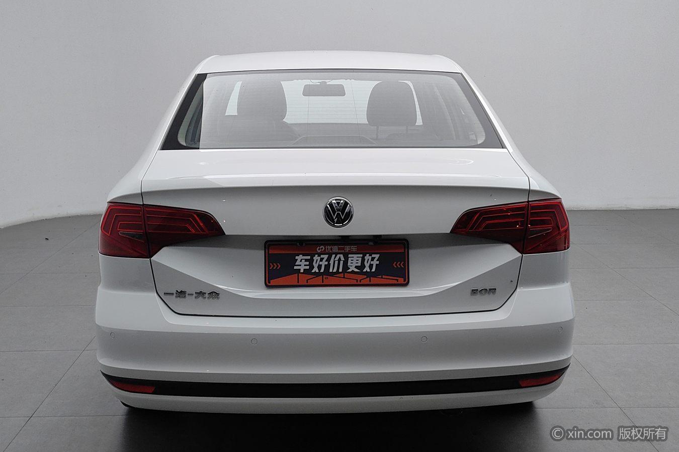 Volkswagen Bora 2016 1.6L MT Fashion